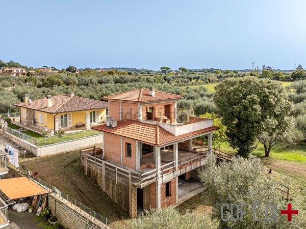 casa indipendente in vendita a Farnese