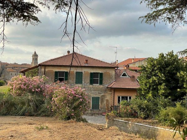 casa indipendente in vendita a Farnese