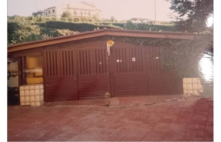 casa indipendente in vendita a Farnese