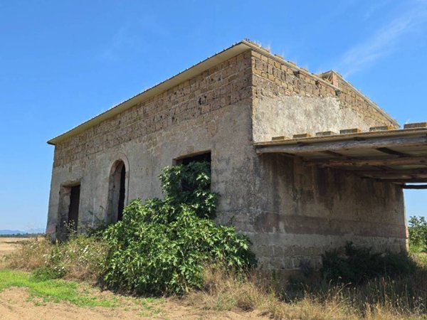 casa indipendente in vendita a Farnese