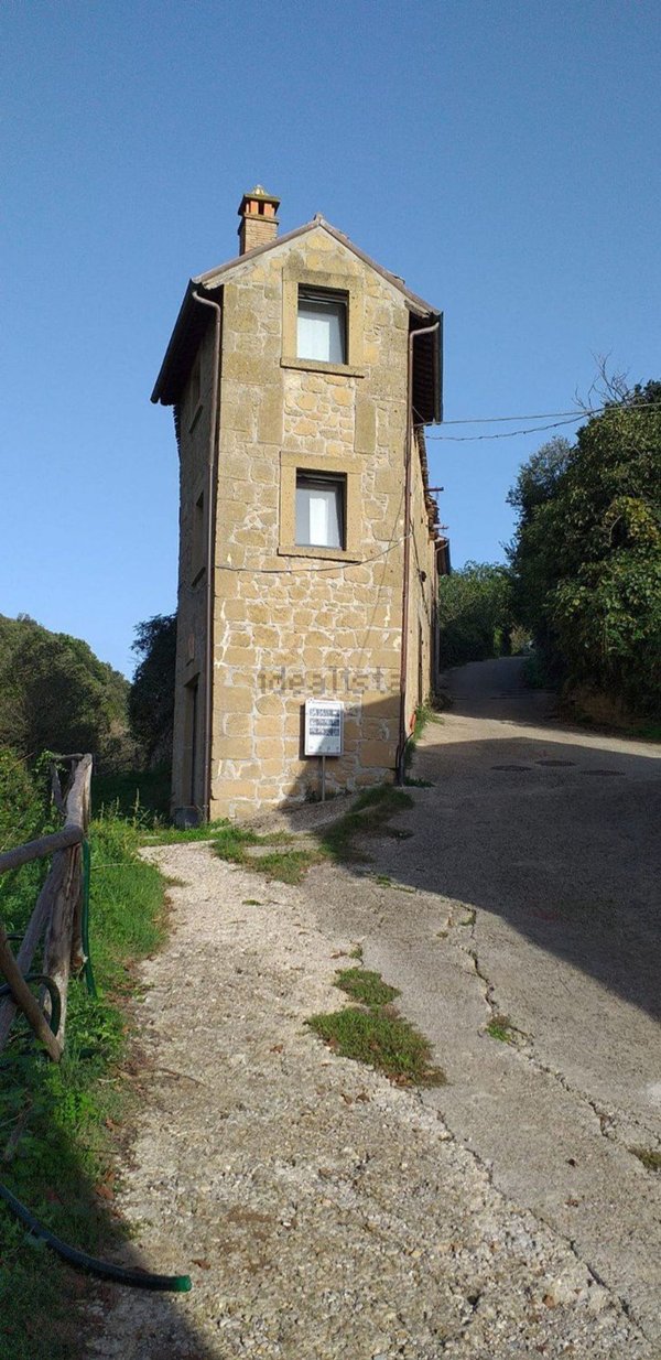 appartamento in vendita a Farnese