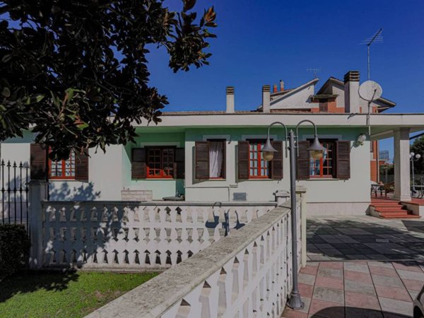 casa indipendente in vendita a Gallese