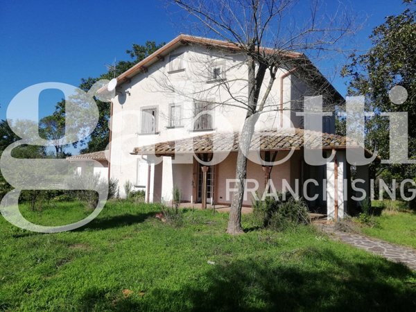 casa indipendente in vendita a Gallese
