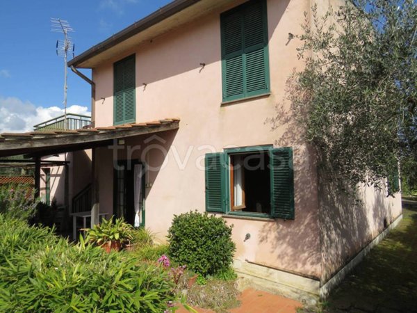 casa indipendente in vendita a Gallese