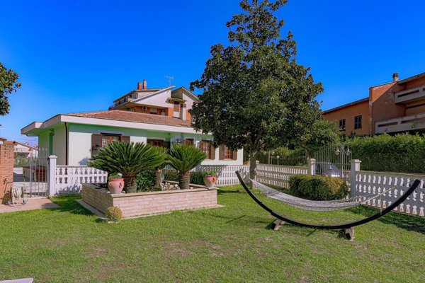 casa indipendente in vendita a Gallese