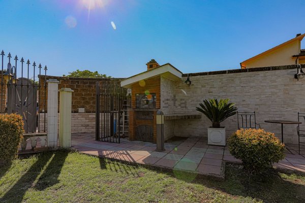 casa indipendente in vendita a Gallese