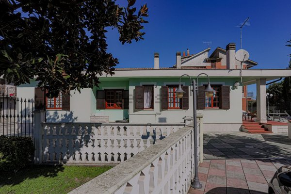 casa indipendente in vendita a Gallese