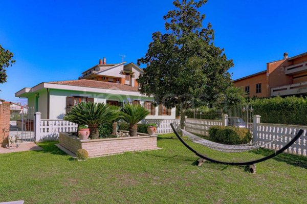 casa indipendente in vendita a Gallese