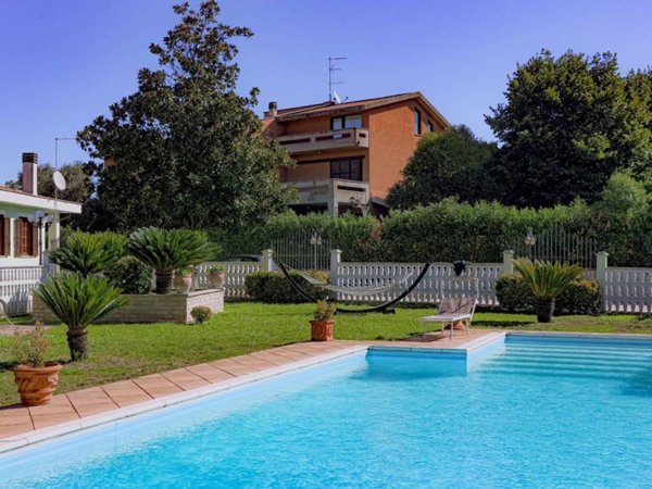 casa indipendente in vendita a Gallese