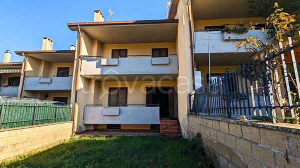 casa indipendente in vendita a Gallese