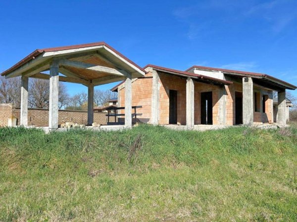 casa indipendente in vendita a Gallese