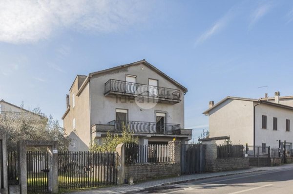 casa indipendente in vendita a Gallese