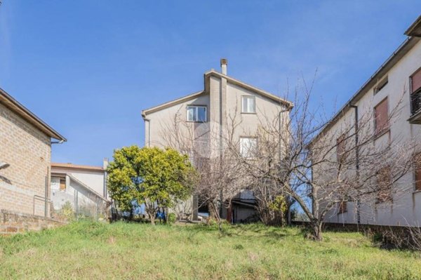 casa indipendente in vendita a Gallese