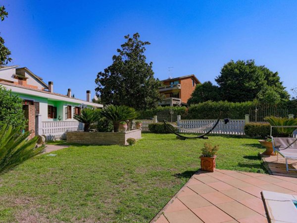 casa indipendente in vendita a Gallese