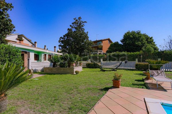 casa indipendente in vendita a Gallese