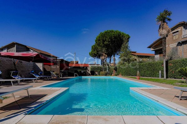 casa indipendente in vendita a Gallese