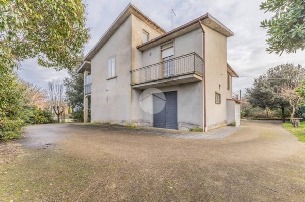 casa indipendente in vendita a Gallese