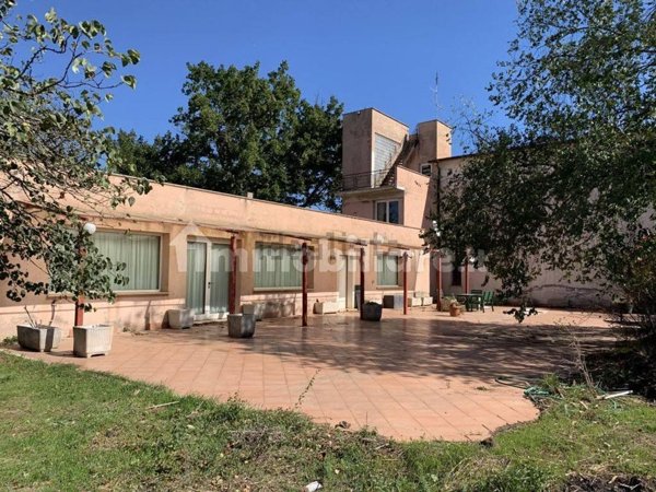 casa indipendente in vendita a Gallese