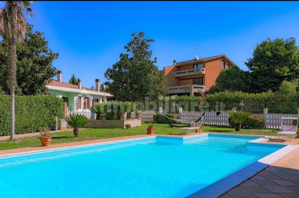 casa indipendente in vendita a Gallese