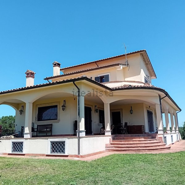 casa indipendente in vendita a Gallese
