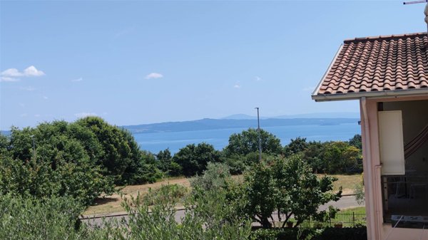casa indipendente in vendita a Gradoli