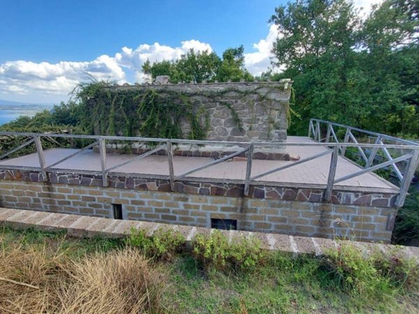 casa indipendente in vendita a Gradoli