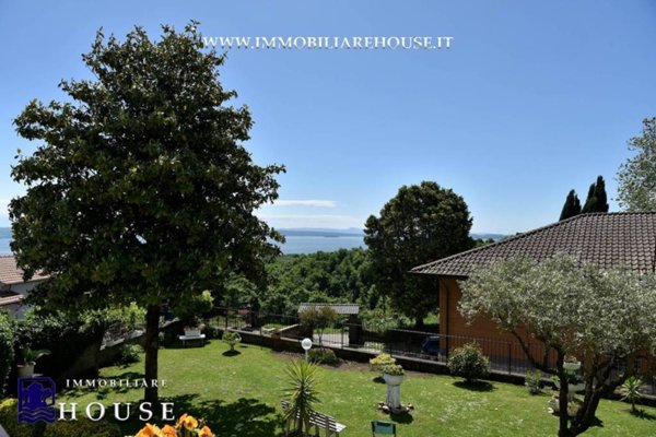 casa indipendente in vendita a Gradoli