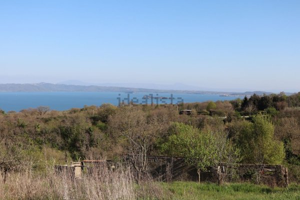 locale di sgombero in vendita a Gradoli
