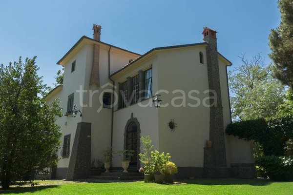 casa indipendente in vendita a Gradoli in zona Cantoniera