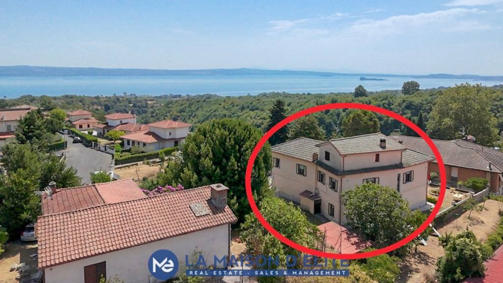 casa indipendente in vendita a Gradoli