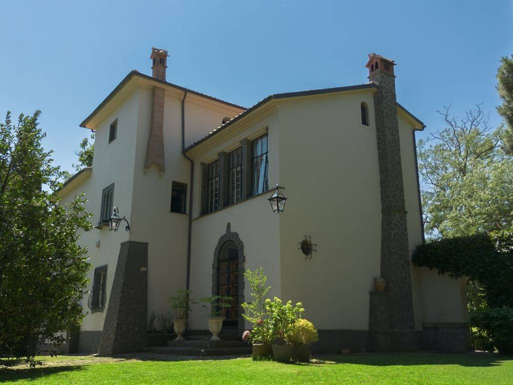 casa indipendente in vendita a Gradoli in zona Cantoniera