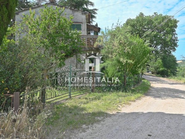 casa indipendente in vendita a Graffignano in zona Sipicciano