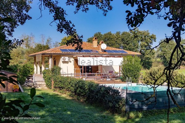 casa indipendente in vendita a Graffignano in zona Sipicciano
