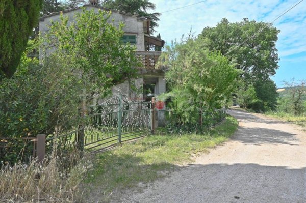 casa indipendente in vendita a Graffignano in zona Sipicciano