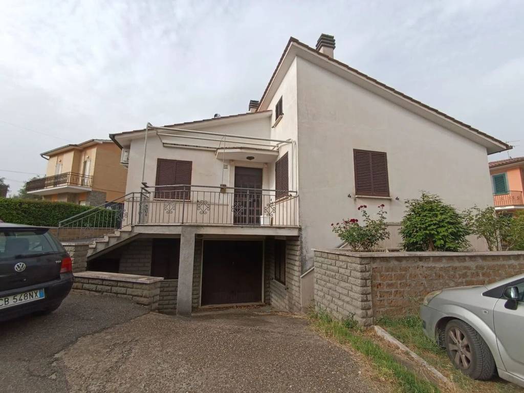 casa indipendente in vendita a Graffignano