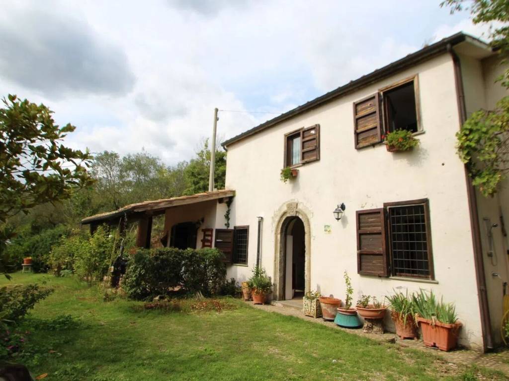 casa indipendente in vendita a Graffignano