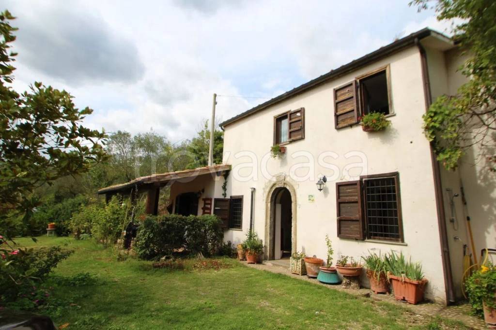 casa indipendente in vendita a Graffignano