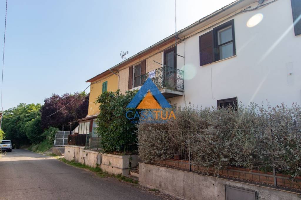 casa indipendente in vendita a Graffignano in zona Sipicciano
