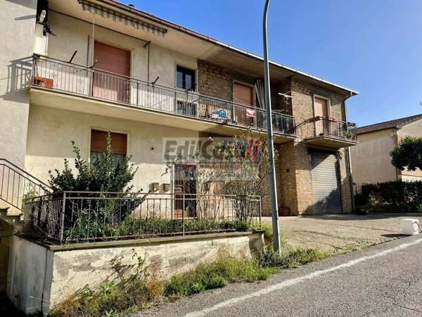 casa indipendente in vendita a Graffignano in zona Sipicciano