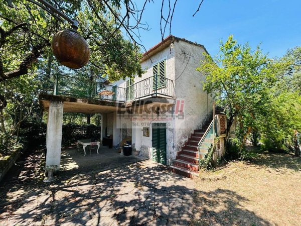 casa indipendente in vendita a Graffignano in zona Sipicciano