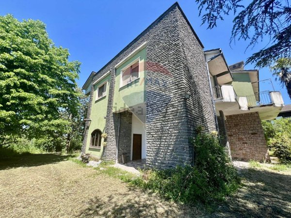 casa indipendente in vendita a Graffignano in zona Sipicciano