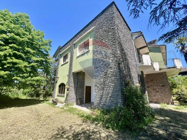 casa indipendente in vendita a Graffignano in zona Sipicciano