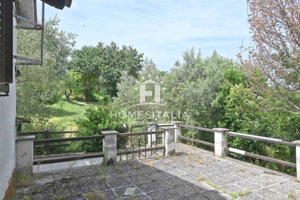 casa indipendente in vendita a Graffignano in zona Sipicciano