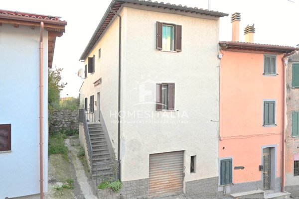 casa indipendente in vendita a Graffignano in zona Sipicciano
