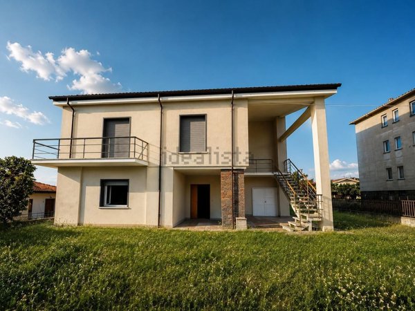 casa indipendente in vendita a Graffignano