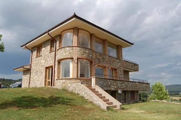 casa indipendente in vendita a Grotte di Castro