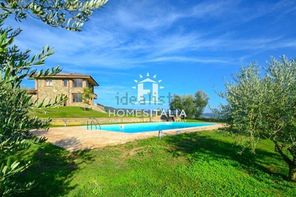 casa indipendente in vendita a Grotte di Castro
