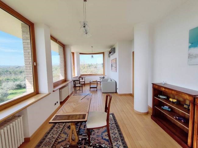 casa indipendente in vendita a Grotte di Castro