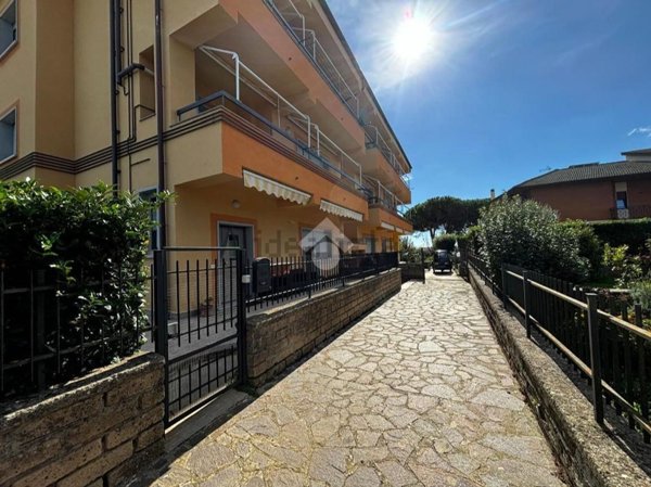 appartamento in vendita a Grotte di Castro