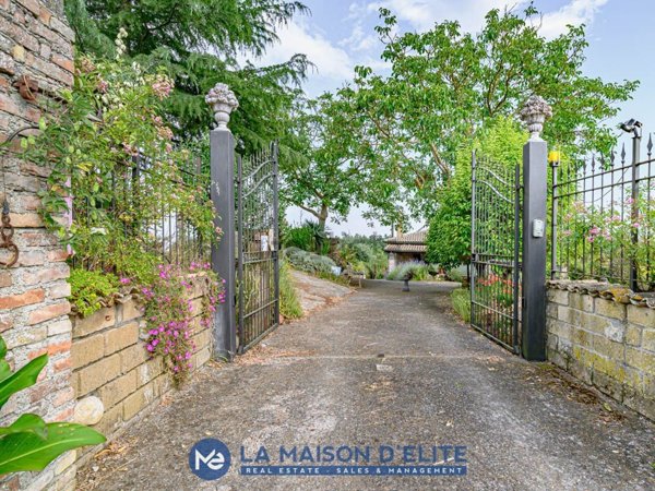casa indipendente in vendita a Grotte di Castro